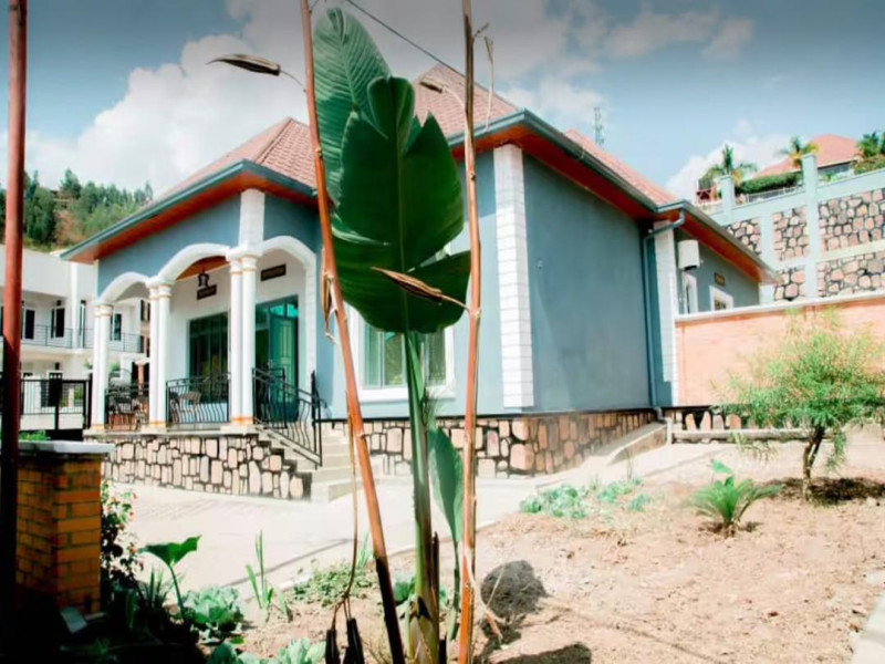 Kimironko finished house for rent $1000 in good location