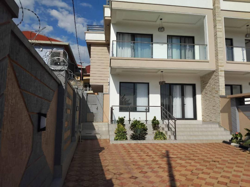 Nice new modern house for rent in kagugu close to Simba centre gacuriro