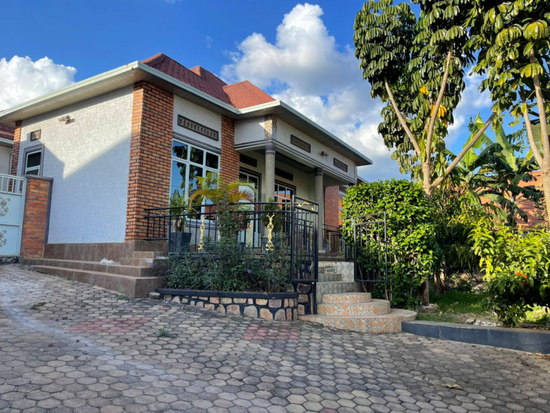 4BR House for Sale on Tarmac Road – Kabeza | 500sqm | 165M RWF