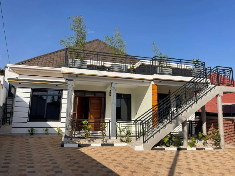 4-bedrooms unfurnished house for sale