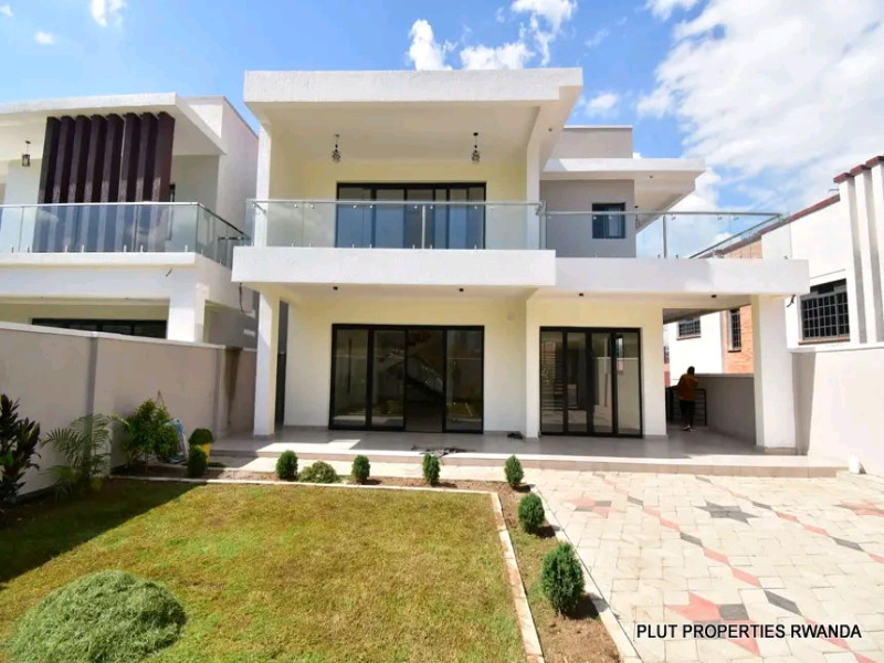 Charming Modern Home for Sale ready to move in!