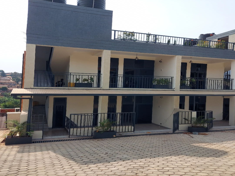 3-Bedrooms unfurnished apartment for rent