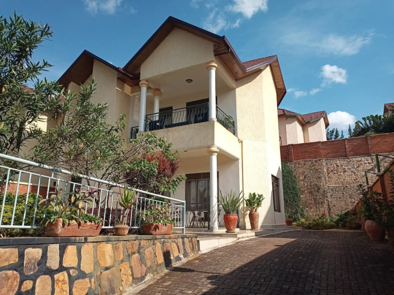 Full furnished house for rent in gacuriro