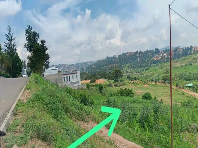 Big plot for sale in kibagabaga nyarutarama view