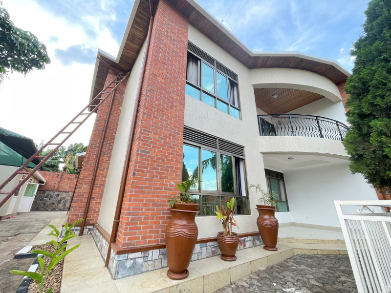 Full furnished house 🏠 for rent in gacuriro near simba center