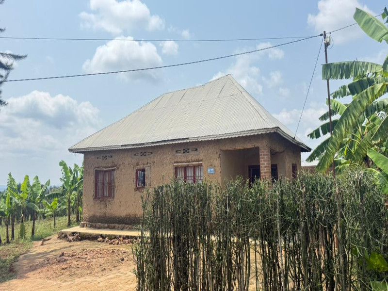 Un finished house for sale in bugesera mayange