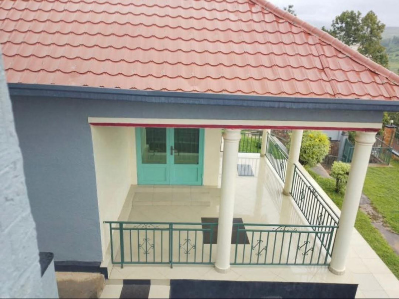 Un furnished house for sale in Kibagabaga 500sqm