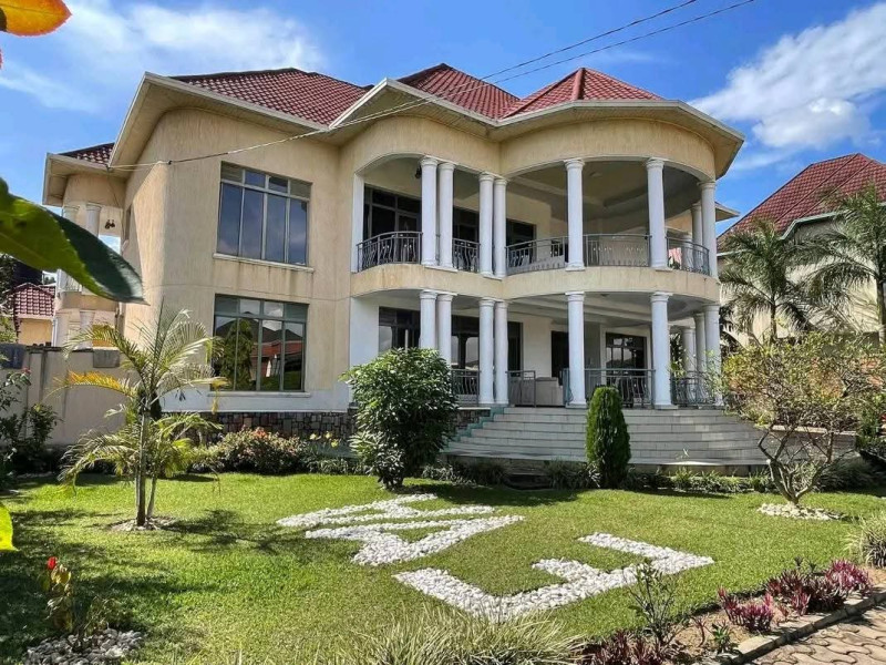 Nice big house for sale in Kibagabaga with 1200sqm