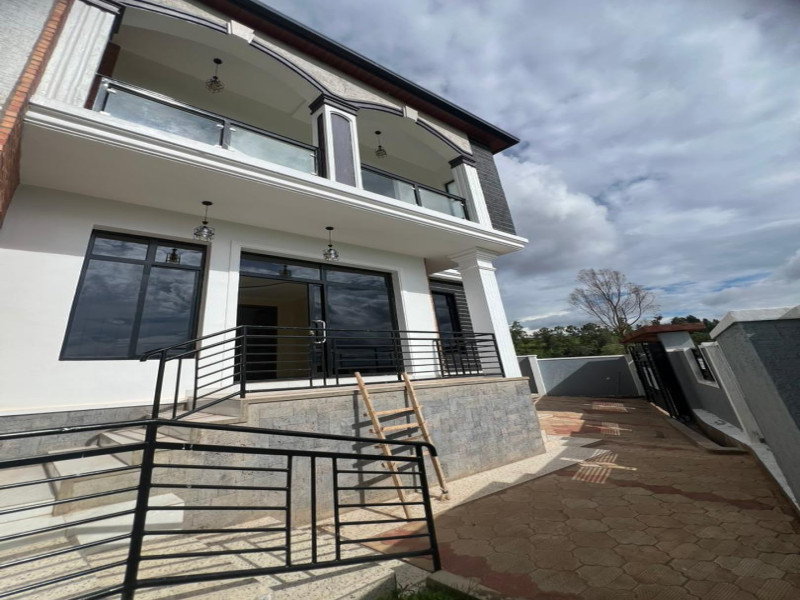 Kimironko nice unfurnished house for rent in good neighborhood