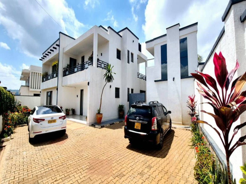 4-bedrooms furnished house for rent Rusororo