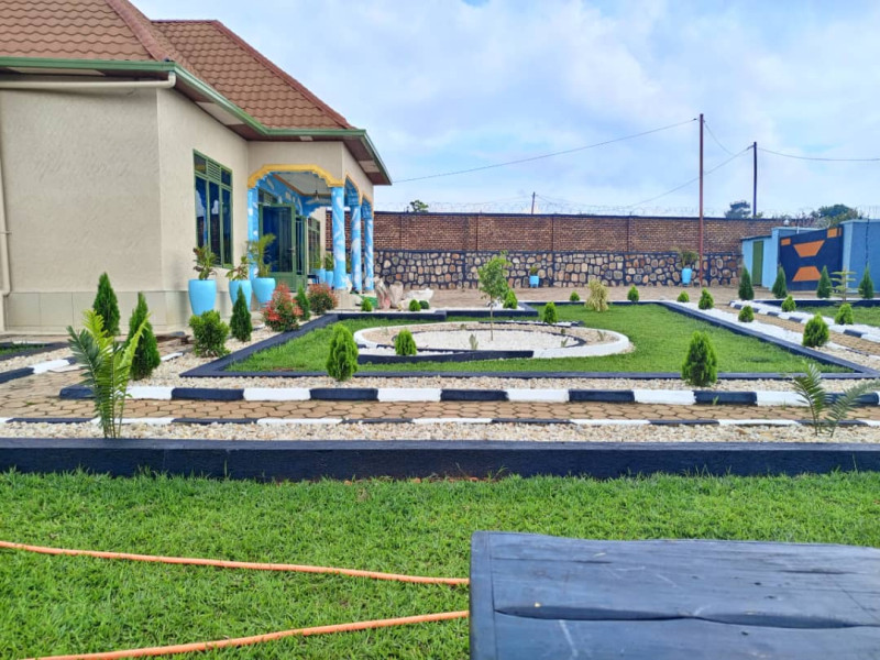 Un furnished house with big garden for sale in kanombe r sale in