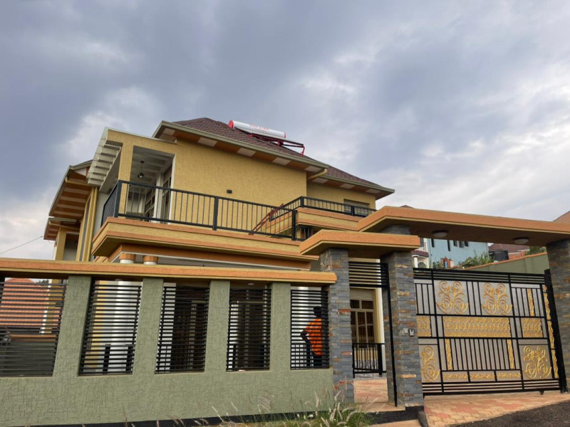 Kimironko finished for rent $1200 per month