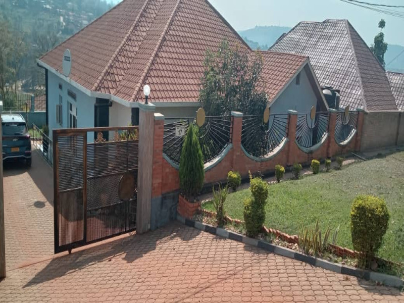 Un furnished house for sale in kibagabaga good location