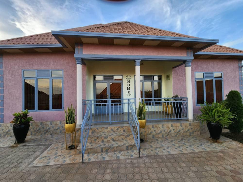 Stunning 4-Bedroom House on Tarmac Road in Kabeza - 160M RWF