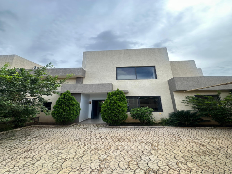 3-Unfurnished bedrooms for rent